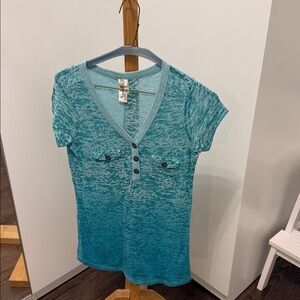 Aventura Shirt Size XS